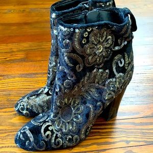 Guess Healed Booties. Size 7 Like New